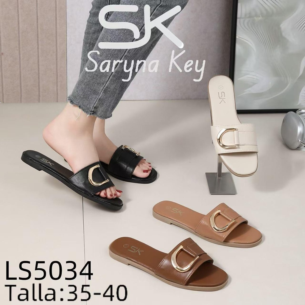 Sandalias Planas con Hebilla