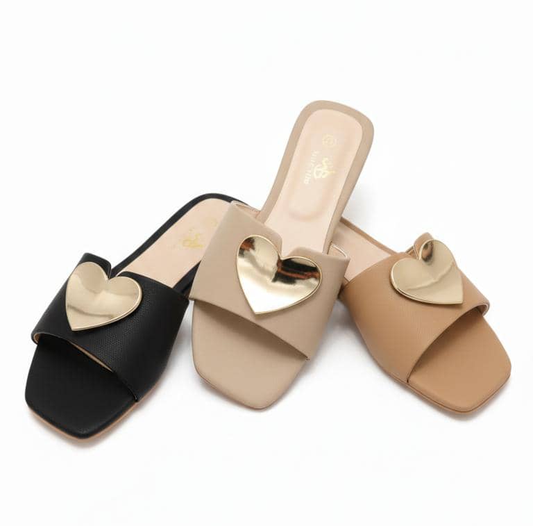 Sandalia Planas Punta Cuadrada y Corazones 
